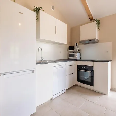 Charming With Private Pool Holiday home *
