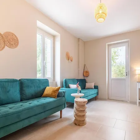 Charming With Private Pool Hautefort