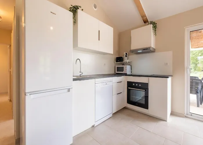 Charming House In With Pool & Nature Feriehus Hautefort