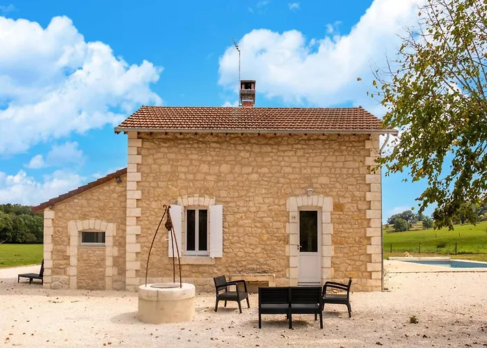 Charming House In With Pool & Nature Feriehus *