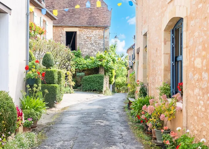 Charming House In With Pool & Nature Hautefort